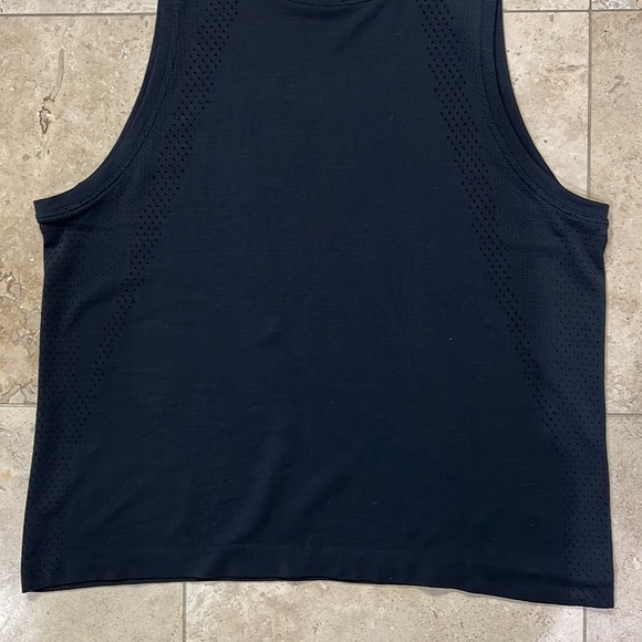 Lululemon Train To Be Tank - Picture 3 of 7